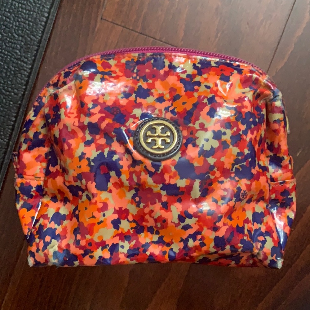 Tory Burch make up holder